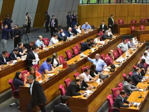 DIPUTADOS SE AUTOASIGNARON UN AUMENTO DE G. 27 MIL MILLONES A SU PRESUPUESTO