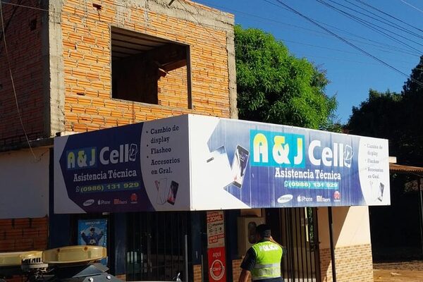 Hurtan tragamonedas de local