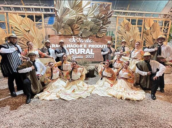 Elenco folclórico de San Pedro deslumbró en gira por Brasil - C9N