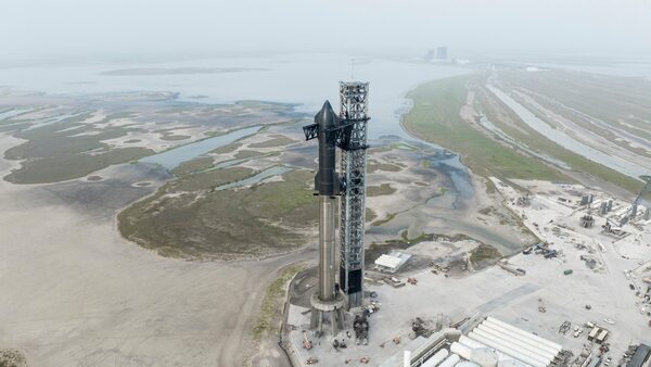 El cohete Starship de SpaceX explota cuatro minutos después del despegue - C9N
