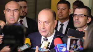 Salomón afirma que "el dinero no es un problema" en campaña de la ANR