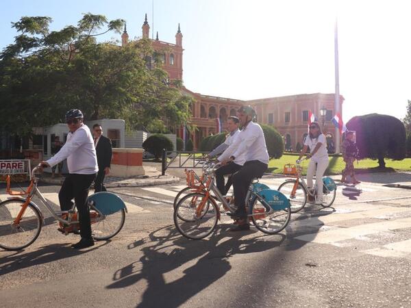 Ministerio de Salud lanza el proyecto «Vení al trabajo en bicicleta». | OnLivePy