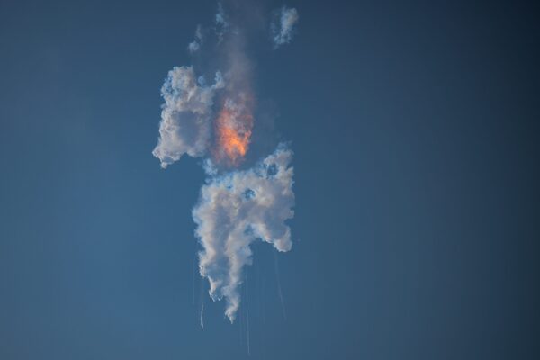 Megacohete Starship de SpaceX explota en pleno vuelo en primer ensayo - La Tribuna