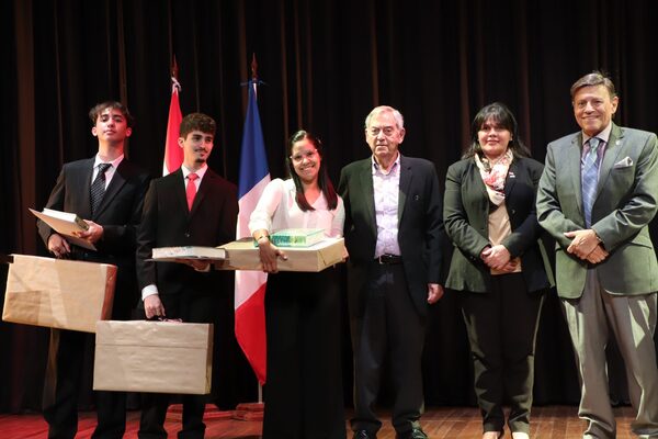 Entregaron reconocimientos a ganadores del Premio Nacional Pierre et Marie Curie 2022 - .::Agencia IP::.