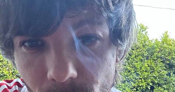 La Nación / ¡Albirro mi pasión! Louis Tomlinson causó furor con la casaca de la selección