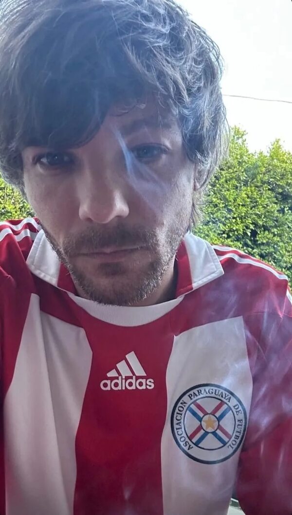 ¿Qué hay detrás de la foto de Louis Tomlinson con la Albirroja? - Gente - ABC Color