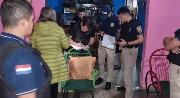 Suegra y yerno detenidos por supuestos robos a Farmacias | 1000 Noticias