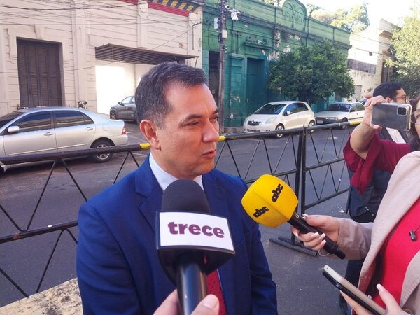 Por caso de malversación en MOPC, amplían denuncia contra Efraín Alegre - trece