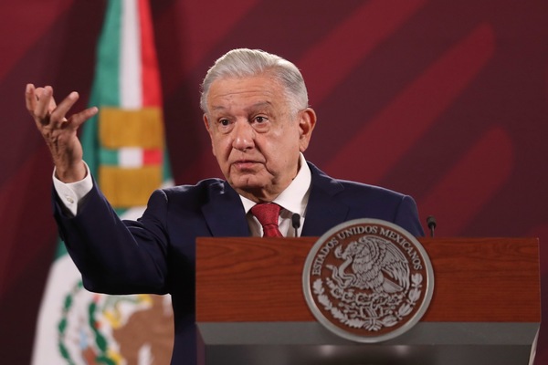 López Obrador presume de la compra de plantas de Iberdrola en foro ambiental - MarketData