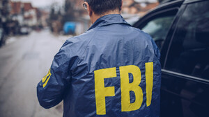 Diario HOY | Policía de Ecuador detiene a un hombre que se hizo pasar como agente del FBI