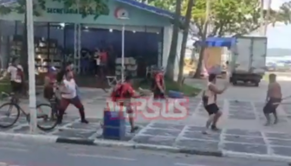 Versus / Enfrentamiento entre hinchas de Cerro y Santos en la playa