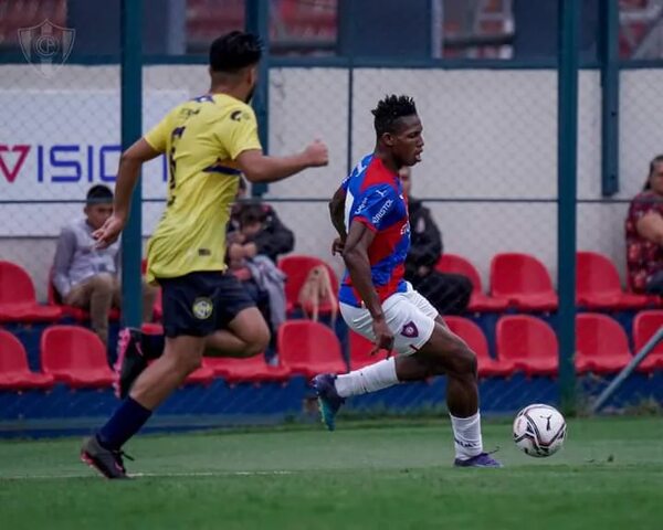 Cerro Porteño, invicto y líder en la Reserva - Fútbol - ABC Color