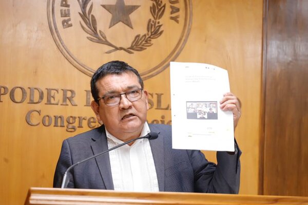 Joven demanda a Pedro Santacruz para que la reconozca como su hija