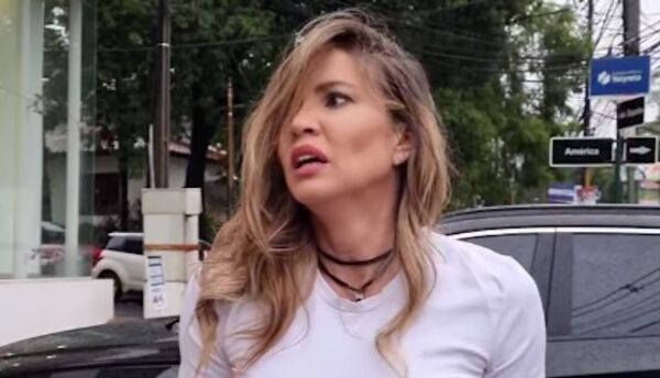 Diario HOY | Dallys Ferreira parodia calvario ciudadano en IPS