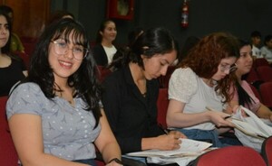 Capacitan a estudiantes de la UNE para las elecciones generales