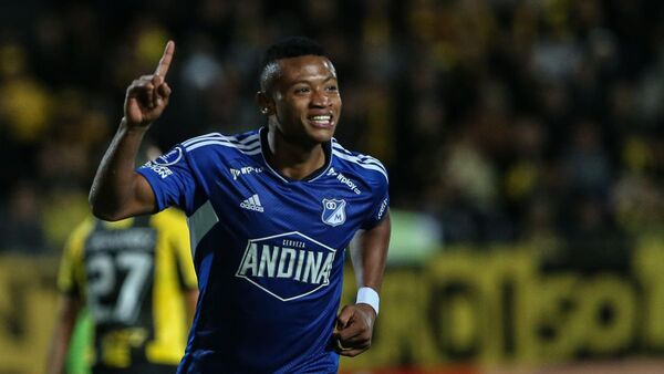 Millonarios se trepa a la cima y hunde a Peñarol