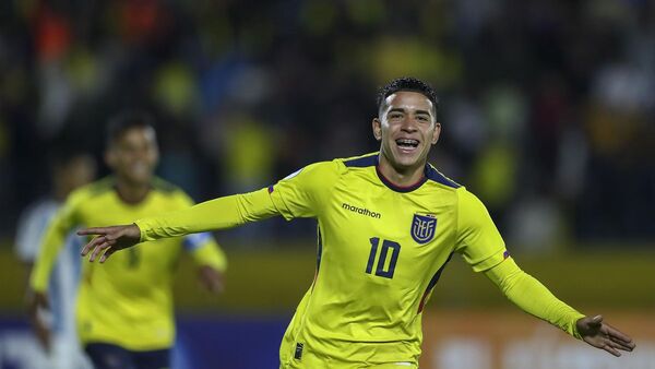 Kendry Páez aproxima a Ecuador al título