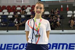 Patinaje: Granada, con cetro sudamericano - Polideportivo - ABC Color