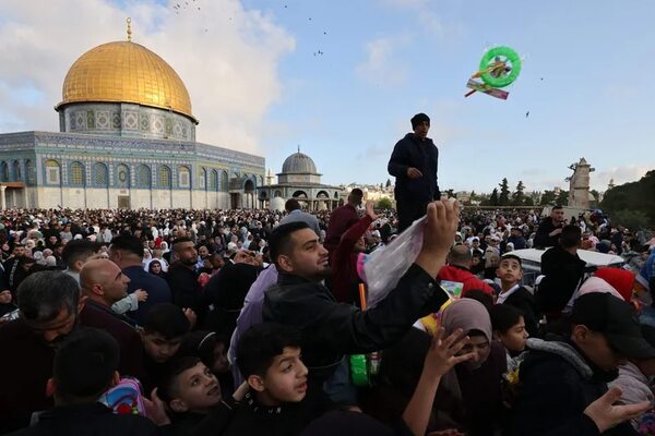Cuatro millones de personas rezaron en mezquita de Al Aqsa de Jerusalén en Ramadán - Mundo - ABC Color