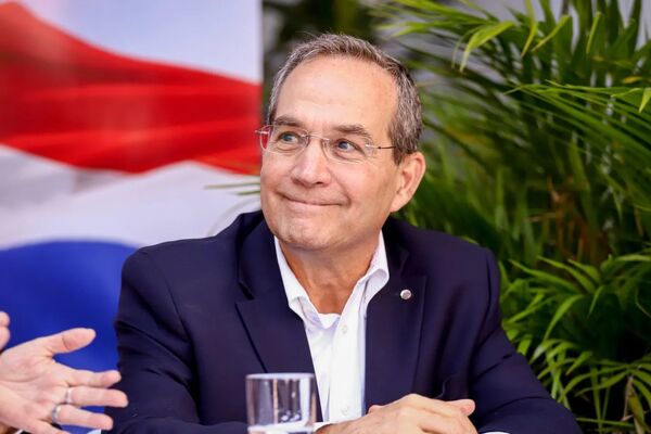 Burt afirma que presentación de gabinete demuestra "fortaleza" y recién es un botón de muestra de lo que se viene - Megacadena — Últimas Noticias de Paraguay