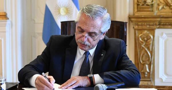 La Nación / Alberto Fernández baja su candidatura para la reelección