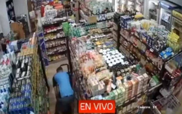 Joven fue aprehendido por intentar hurtar seis paquetes de tapa cuadril en Asunción – Prensa 5