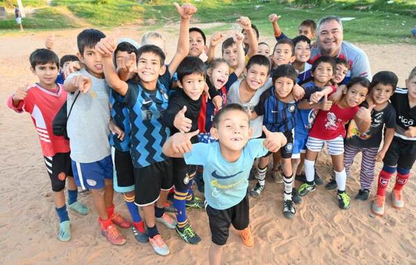 Deporte para el desarrollo social en zona del vertedero Cateura | Lambaré Informativo