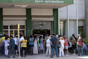 Cuba busca extender las tarjetas prepago en divisa para el turismo - MarketData