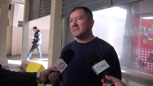 Familia necesita ayuda para trillizos prematuros