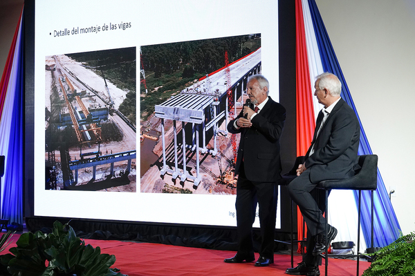 Realizaron conversatorio sobre el Puente Héroes del Chaco