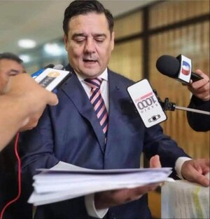 Buzarquis presenta proyecto que insta a la extradición de Horacio Cartes