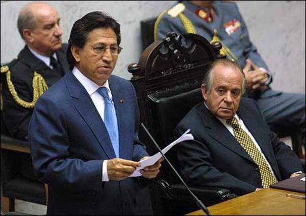 Expresidente de Perú, implicado en escándalo Lava Jato, se entrega en EEUU