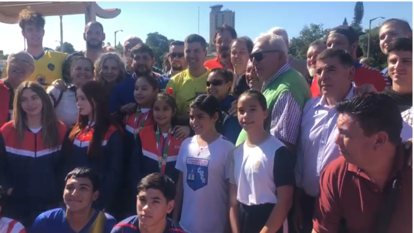 (VIDEO) Santi Peña se reunió con deportistas en Encarnación
