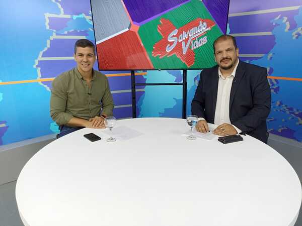 A tan solo una semana de las elecciones, tendremos un “cara a cara” con Santi Peña en Salvando Vidas por RCC