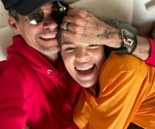 ¡Marc Anthony no le da pelota a los videntes que anuncian ruptura con Nadia Ferreira!