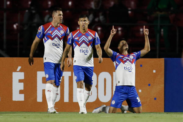 Con un 10 mil´í ya pondrás alentar al Ciclón en el partido ante los bolí