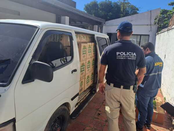 Diario HOY | Incautan vehículo repleto de mercaderías de contrabando