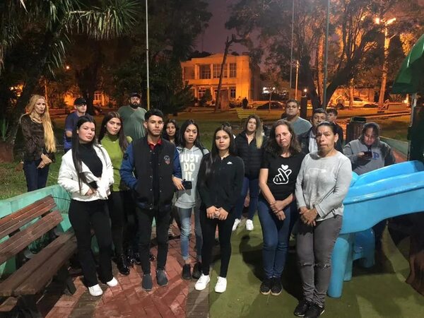 Familiares de joven desaparecido esperan identificación de un cuerpo hace más de dos meses - ABC en el Este - ABC Color