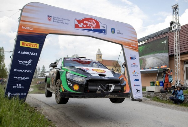 Diario HOY | Ogier sufre dos pinchazos en un Rally de Croacia liderado por Neuville