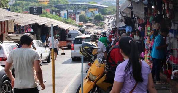 La Nación / Comercio del este espera buen movimiento por largo feriado