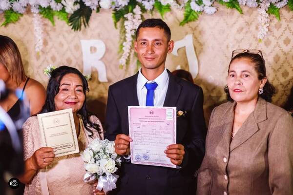 Con 43 años de diferencia, Rufina y Juan ¡se casaron!: "Es uno de los días más felices de nuestras vidas"