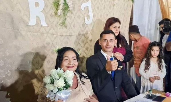 Ña Rufina y Juan dieron el "sí, acepto" ante una multitud en Lima - OviedoPress