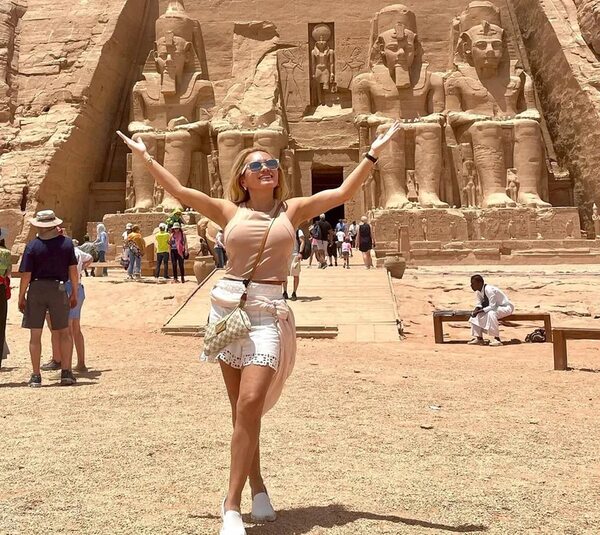 La empresaria Sara Allinquant, de vacaciones en Egipto - Gente - ABC Color