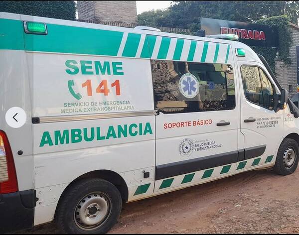 Karai de 56 años ñandereja en la habitación de un motel