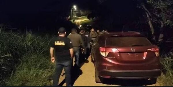 Niña continúa desaparecida: la madre que adicta y dos hombres están detenidos