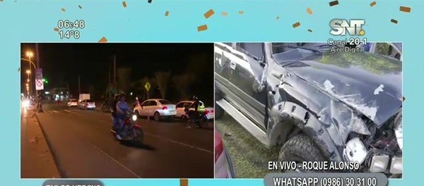 Cruzó la luz roja y terminó chocando - SNT