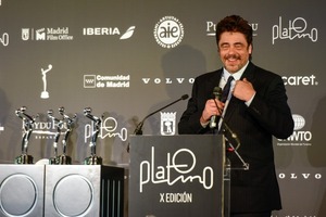 Benicio Del Toro, Premio Platino de Honor: “me siento realmente muy honrado de recibir este premio” - trece