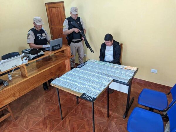 Detienen a concejal y dirigente político de "Yo Creo" con 45 mil dólares en Argentina - Informatepy.com