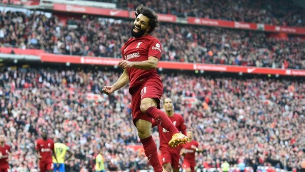 Liverpool vence y sigue insistiendo en Europa