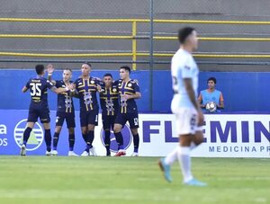 Sportivo Trinidense vs. Guaireña: sufrido triunfo del “Triki” en Trinidad  - Sportivo Trinidense - ABC Color